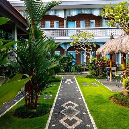 D-Anyar Stay And Surf Canggu Kültér fotó