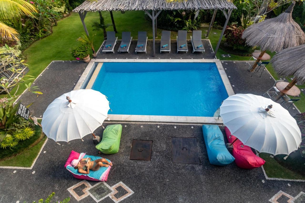 D-Anyar Stay And Surf Canggu Kültér fotó